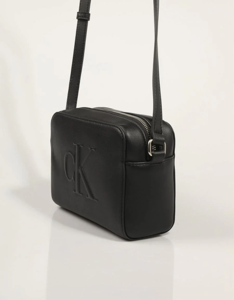 CALVIN KLEIN SCULPTED CAMERA BAG DEBOSS 85748 - Image 2