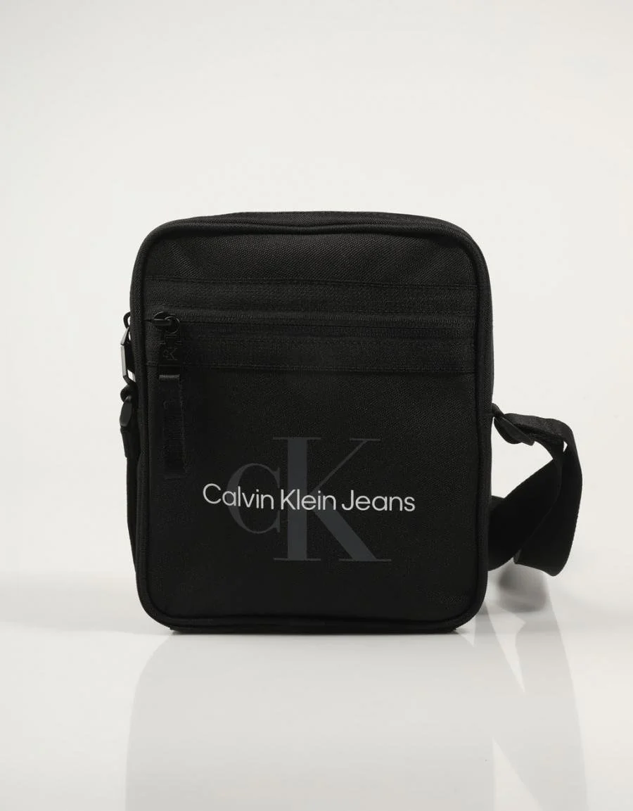 CALVIN KLEIN SPORT ESSENTIALS REPORTER 18 M 84991