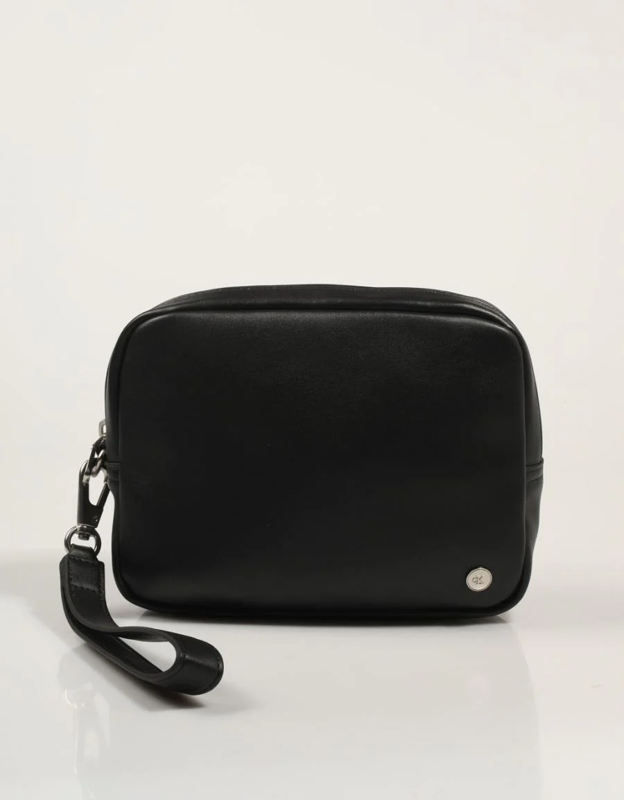 CALVIN KLEIN JEANS HARDWARE ZIP POUCH 85745