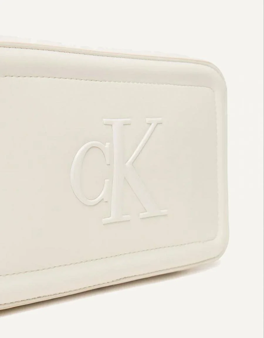 CALVIN KLEIN RAISED CK CAMERA BAG 88987 - Image 2
