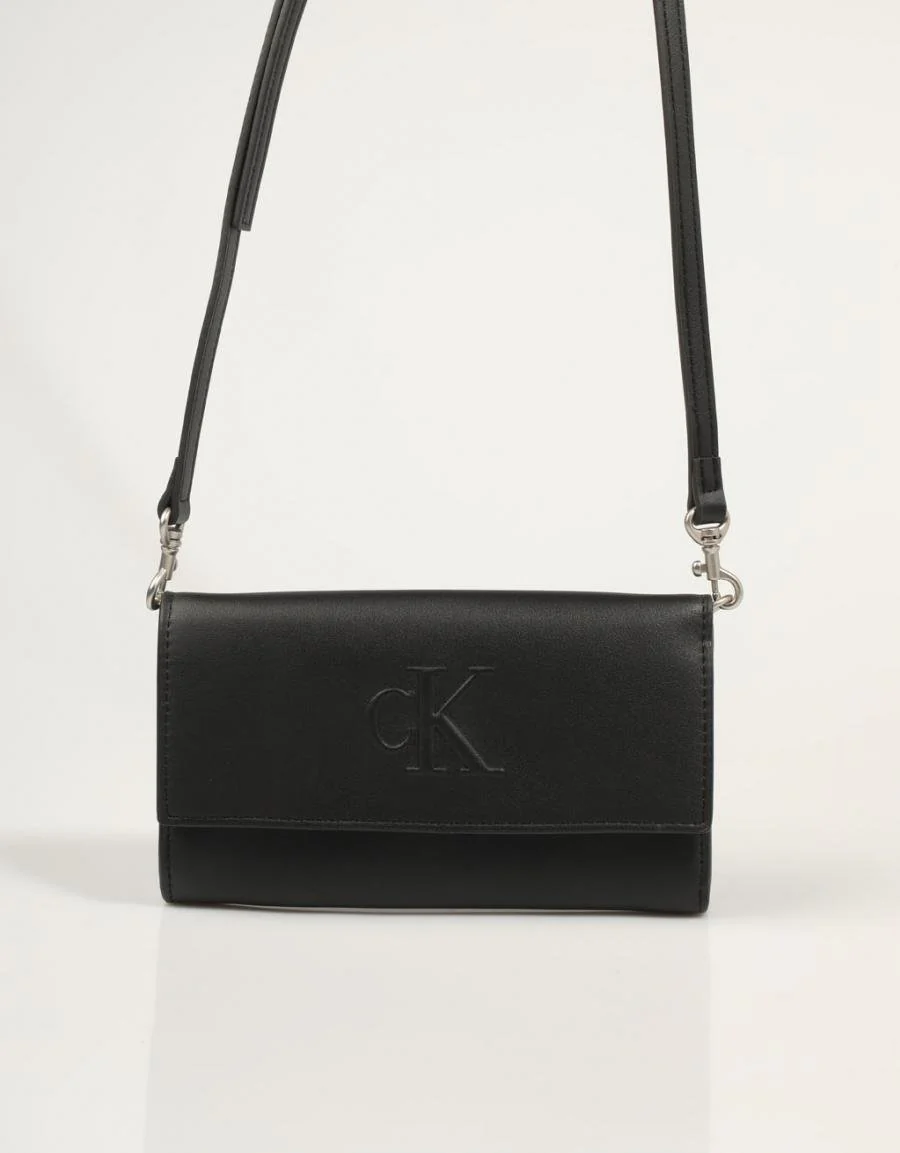 CALVIN KLEIN SCULPTED LONG FOLD STRAP DEBOSS 85749