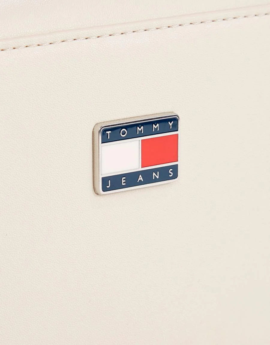 TOMMY HILFIGER TJW DAILY ELEV CAMERA BAG 86794 - Image 3