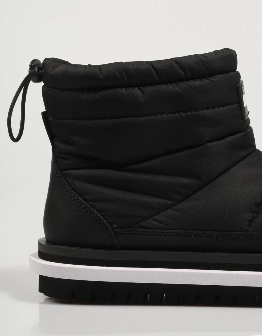 TOMMY HILFIGER PADDED TOMMY JEANS WMNS BOOT 79939 - Image 6