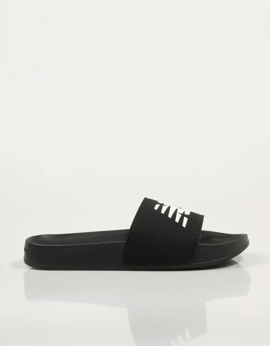 NEW BALANCE SUF200 85751