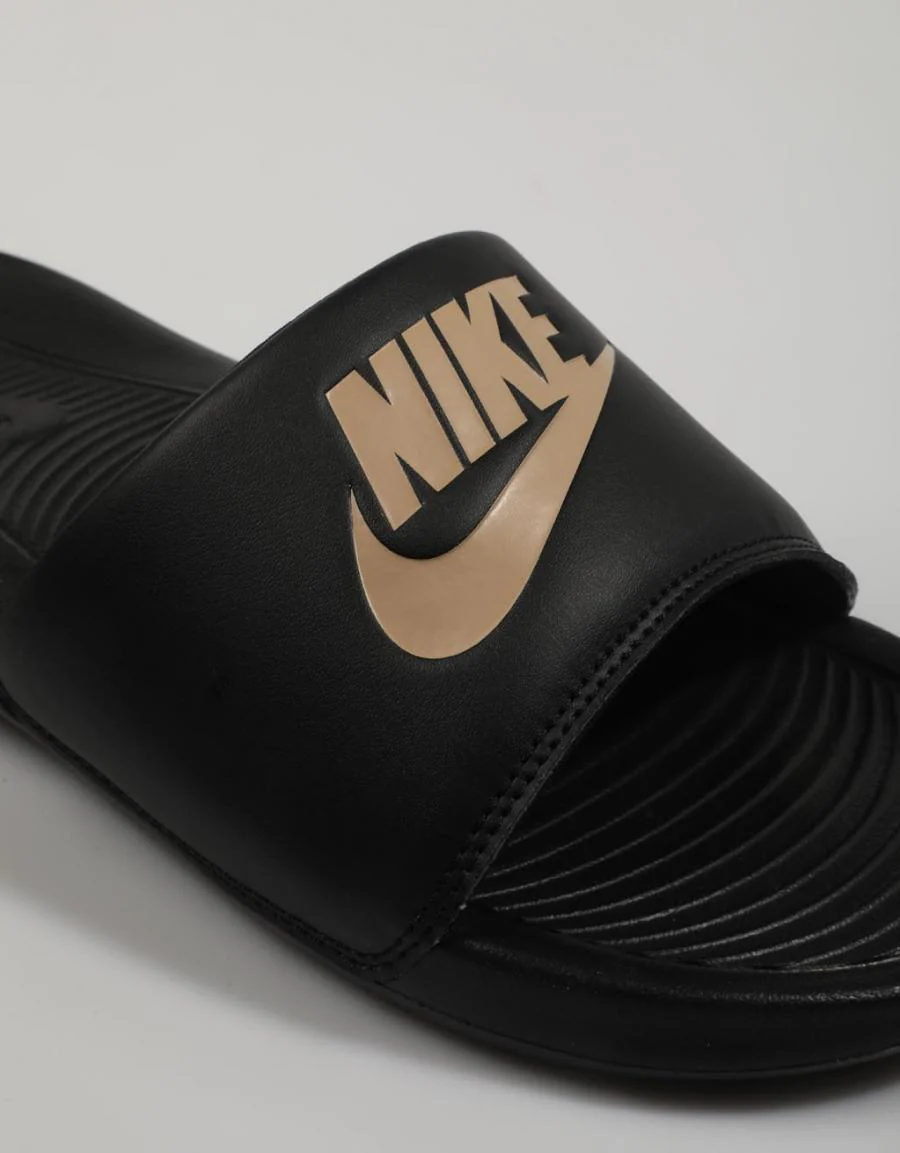 NIKE VICTORI 81550 - Image 5