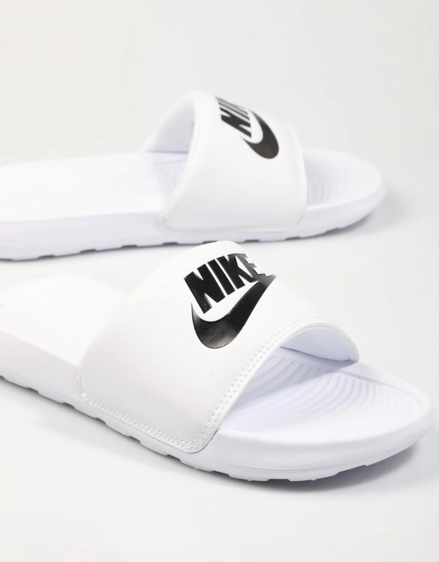 NIKE VICTORI ONE 77682 - Image 5