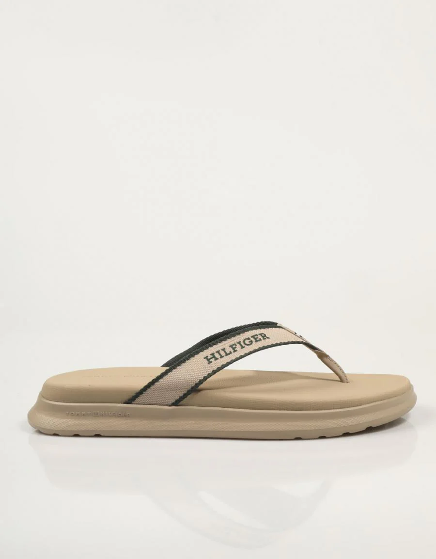 TOMMY HILFIGER DUAL DENSITY TOE BEACH SANDAL 84193