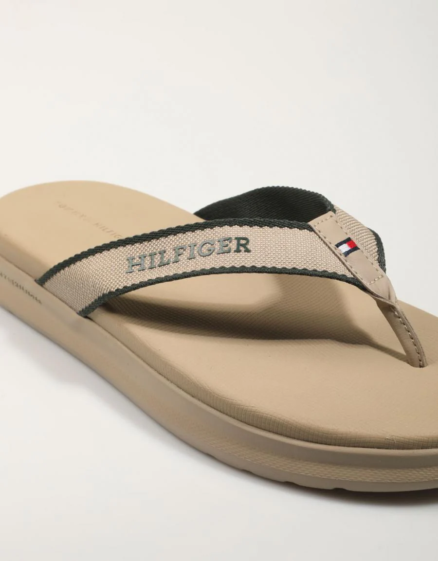TOMMY HILFIGER DUAL DENSITY TOE BEACH SANDAL 84193 - Image 5