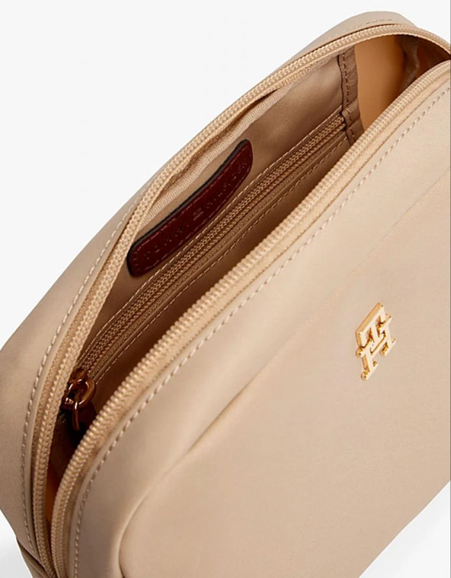 TOMMY HILFIGER POPETTE CAMERA BAG 88387 - Image 4