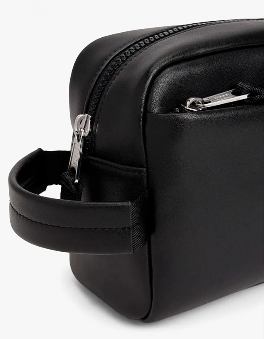 TOMMY HILFIGER TJM LINEAR LEATHER WASHBAG 88385 - Image 3