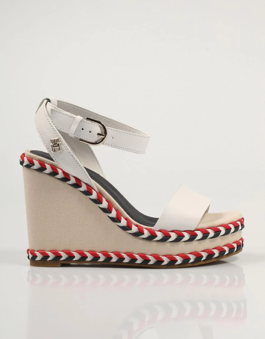 TOMMY HILFIGER NEW 81455