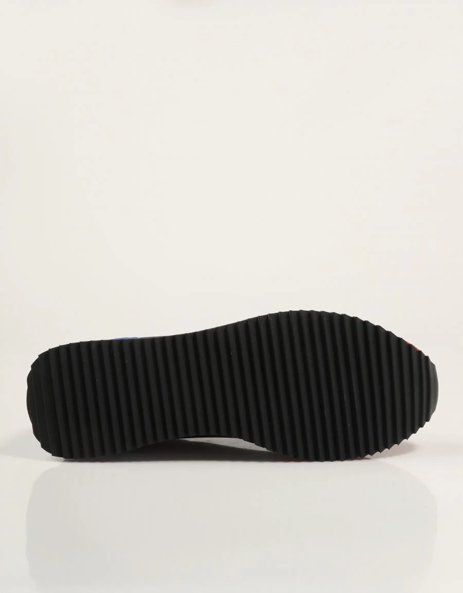 ARMANI EA7 CASAUL SPORTY EVOLUTION 88655 - Image 4