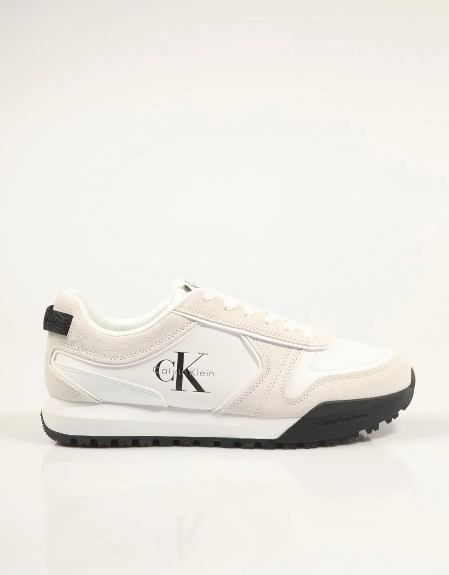 CALVIN KLEIN TOOTHY RUNNER IRREGULAR LINES 88347