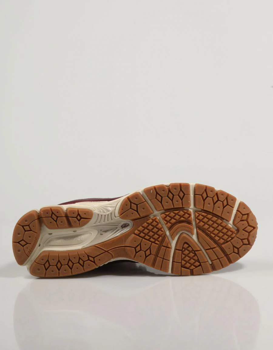 NEW BALANCE M2002 83448 - Image 4