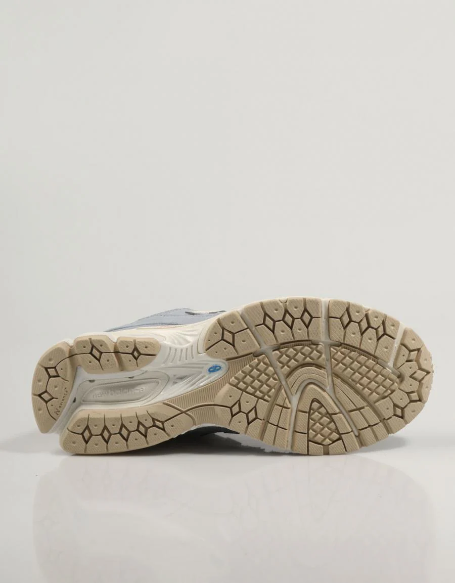 NEW BALANCE M2002 84146 - Image 4