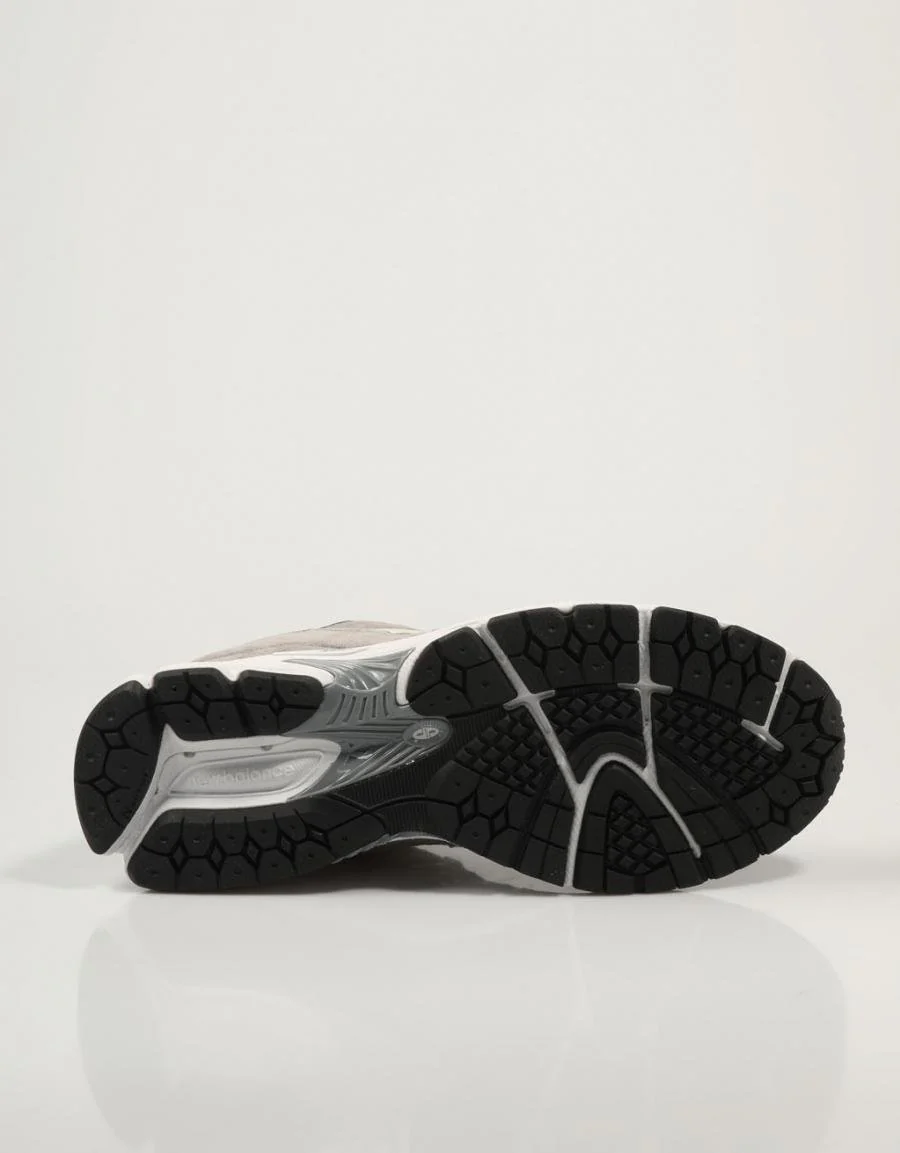 NEW BALANCE M2002 84464 - Image 4