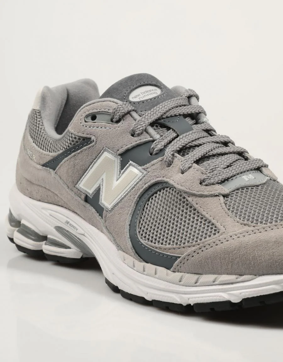 NEW BALANCE M2002 84464 - Image 5