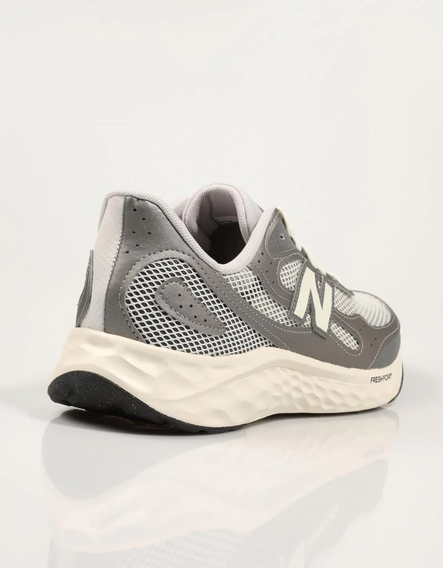 NEW BALANCE MARIS ARISHI V4 86975 - Image 3