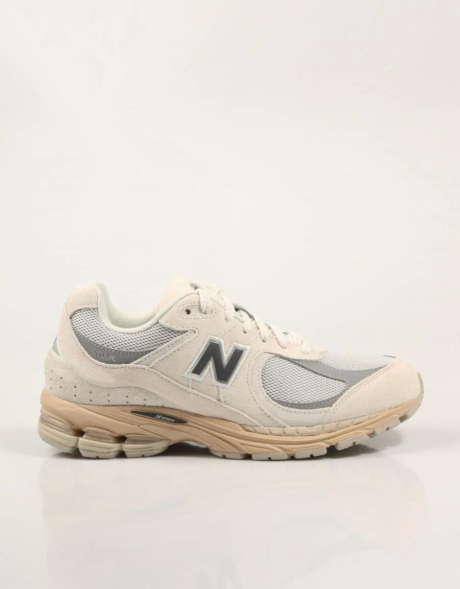 NEW BALANCE U2002 88243