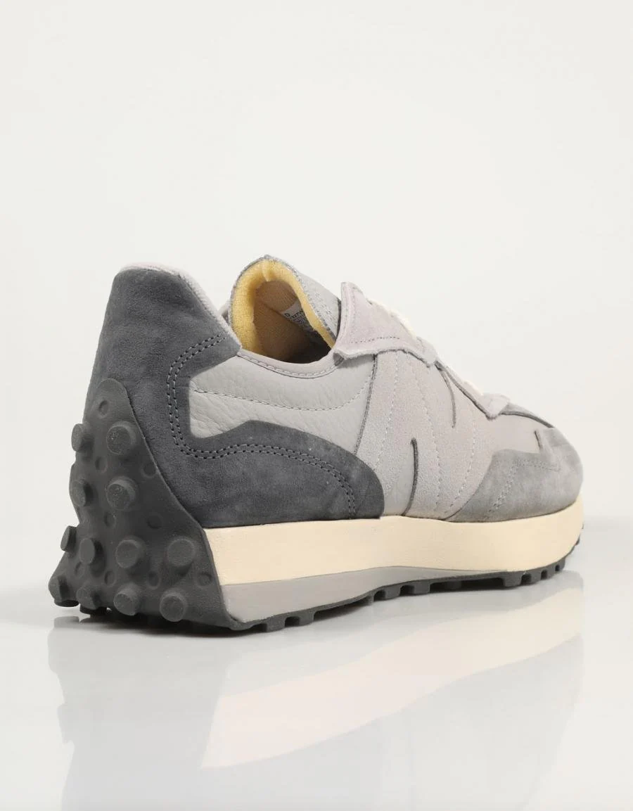 NEW BALANCE U327 85040 - Image 3