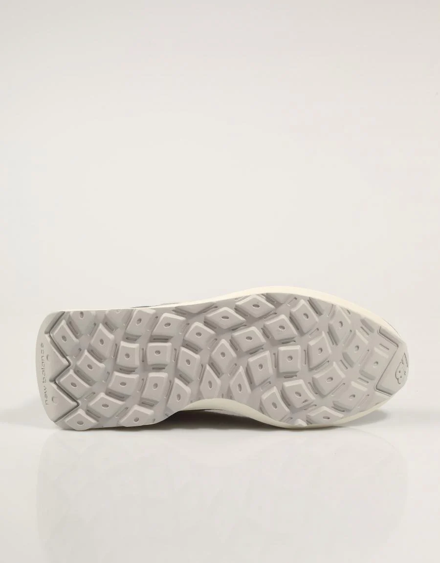 NEW BALANCE U370 88265 - Image 4