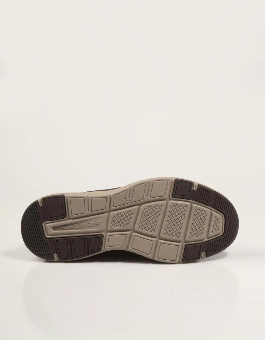 SKECHERS ARCH FIT CROSSER CHOZEN 88200 - Image 4