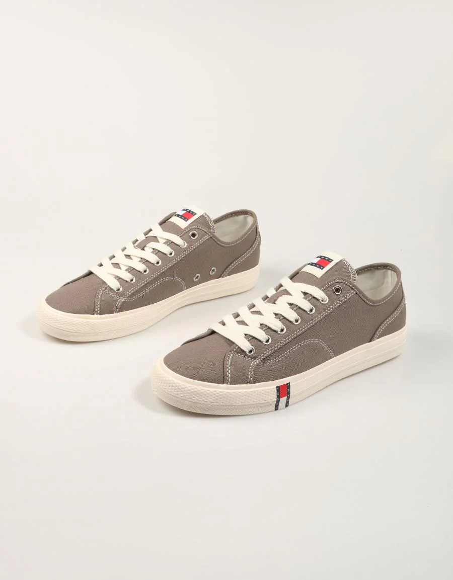TOMMY HILFIGER ARCHIVE VULC Y2K EM0EM01674 89509 - Image 2