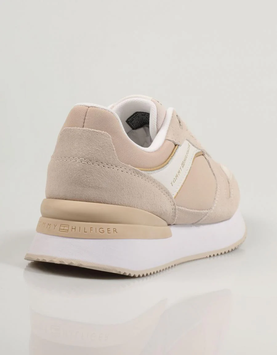 TOMMY HILFIGER ELEVATED FEMININE RUNNER 83057 - Image 3