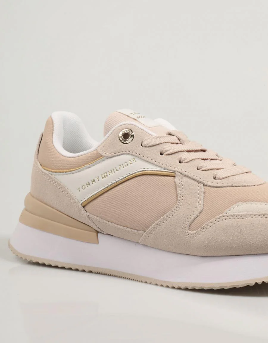 TOMMY HILFIGER ELEVATED FEMININE RUNNER 83057 - Image 5