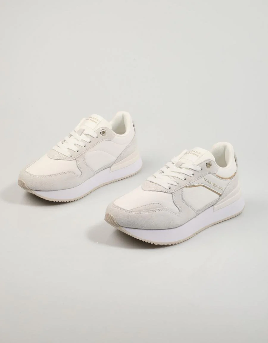 TOMMY HILFIGER ELEVATED FEMININE RUNNER 83058 - Image 2