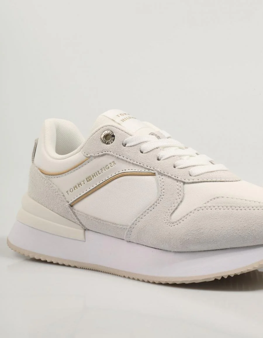TOMMY HILFIGER ELEVATED FEMININE RUNNER 83058 - Image 5