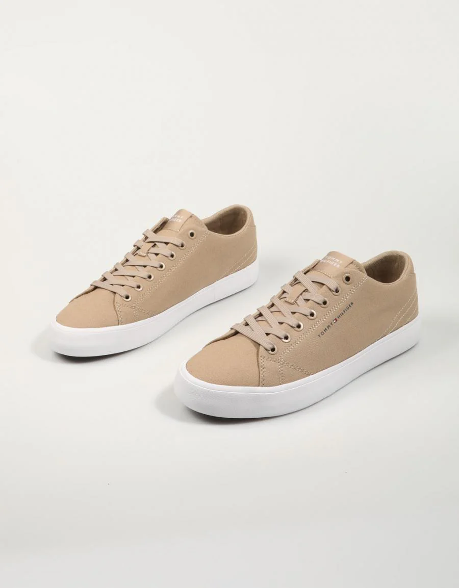TOMMY HILFIGER TH 84226 - Image 2