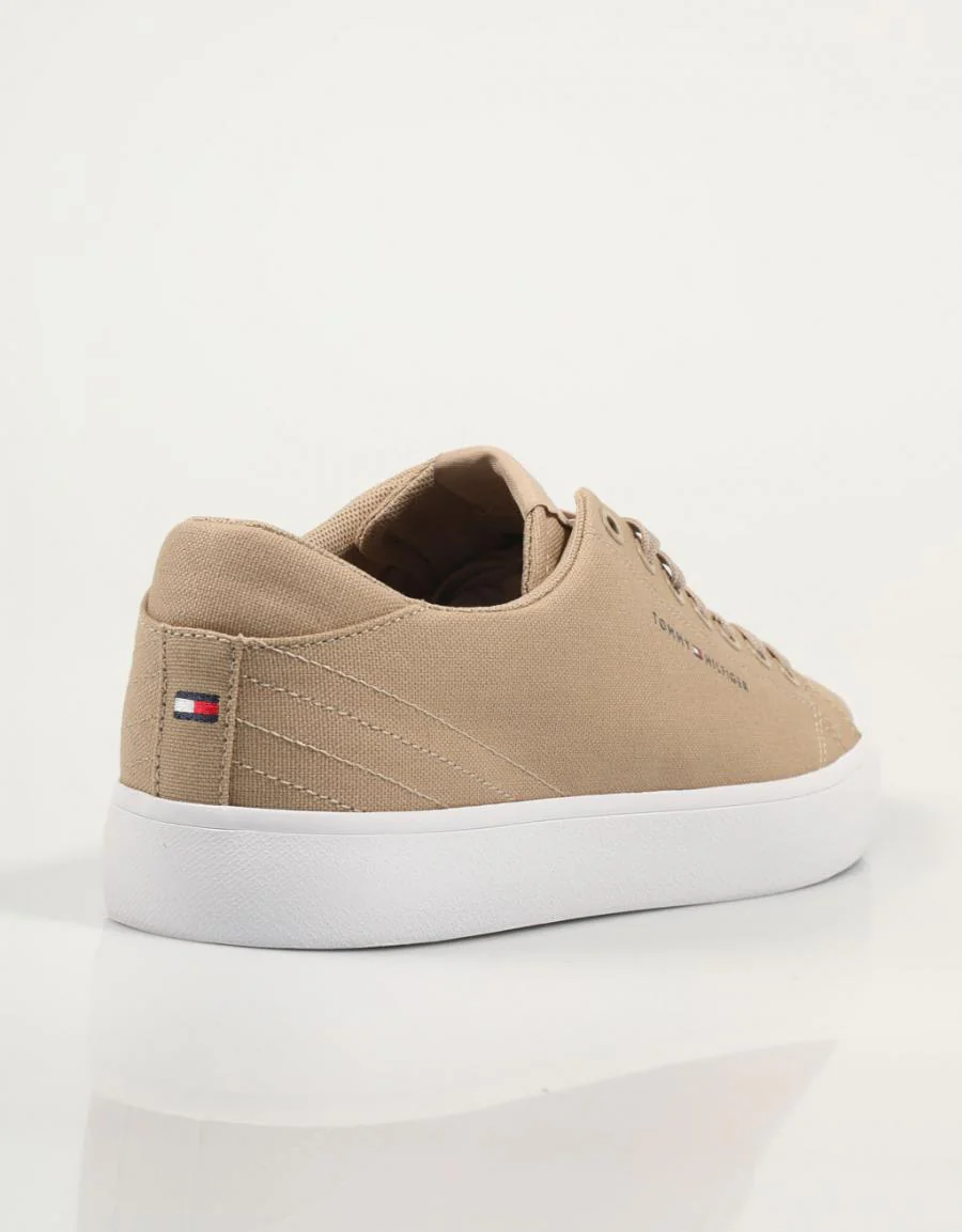 TOMMY HILFIGER TH 84226 - Image 3