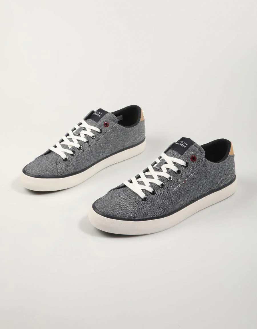 TOMMY HILFIGER TH HI VULC LOW CHAMBRAY 84215 - Image 2