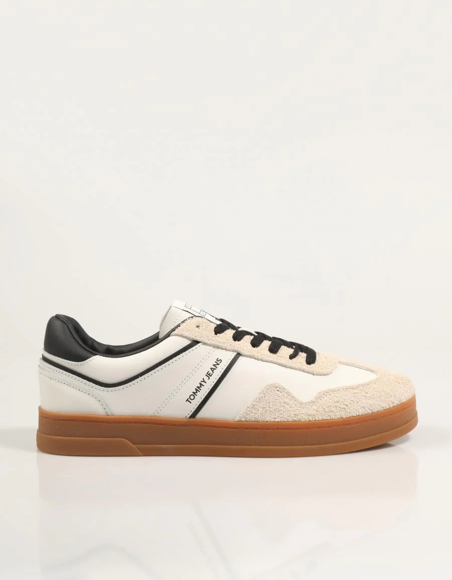 TOMMY HILFIGER THE GREENWICH LEATHER 88349