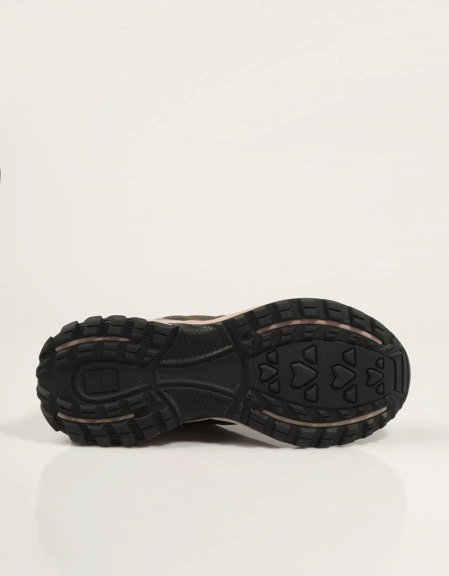 TOMMY HILFIGER TJW OUTDOOR RUNNER 88378 - Image 4